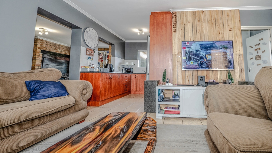 3 Bedroom Property for Sale in Zonnendal Western Cape